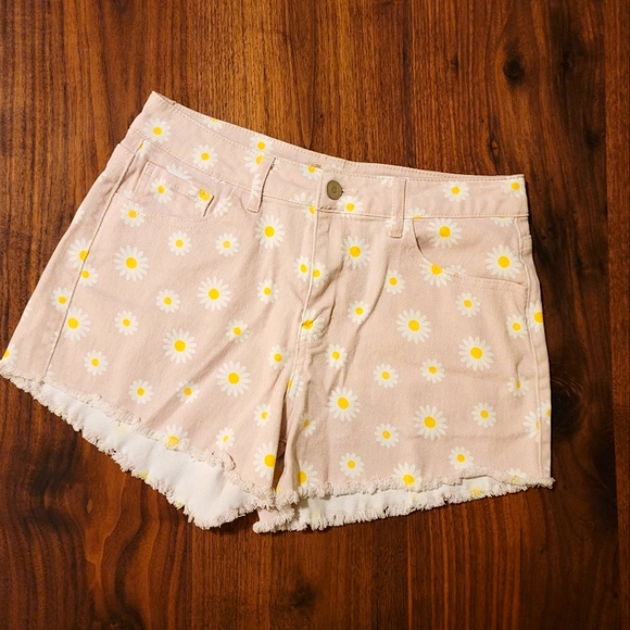 Altar'd State daisy jean shorts (EUC) - Picture 2 of 8